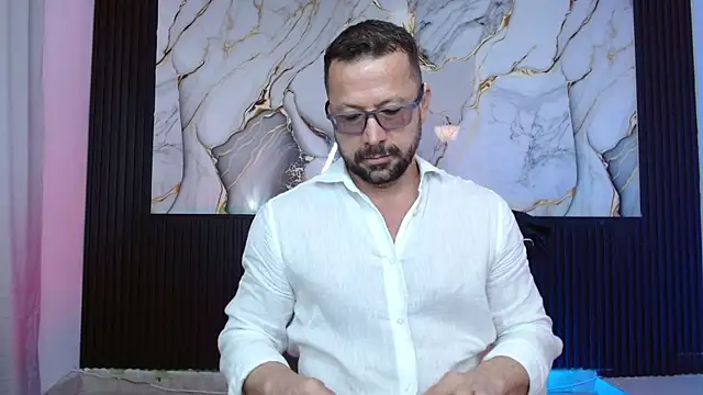 Snapshot of robert_poison1 chatting on 12.14.25 robert poison1 online show from 12.14.25