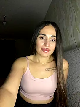 Snapshot of MonikaSi chatting on 01.06.26 MonikaSi online show from 01.06.26