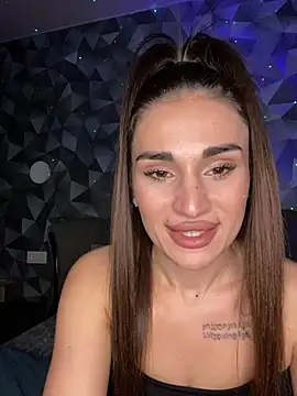 Snapshot of MonikaSi chatting on 03.10.26 MonikaSi online show from 03.10.26