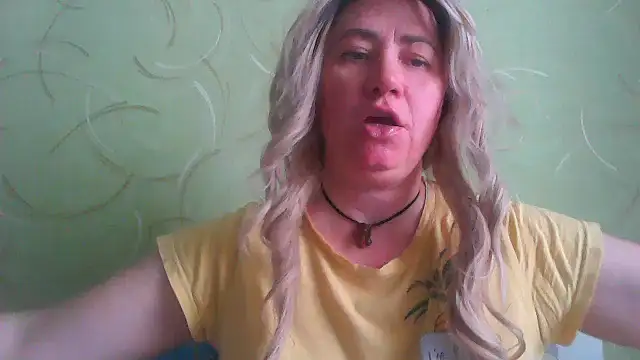 ClaireShannon online show from 04.28.26