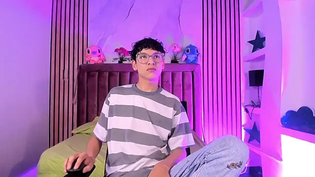 Snapshot of SthepanodiMonaco chatting on 12.05.25 SthepanodiMonaco online show from 12.05.25