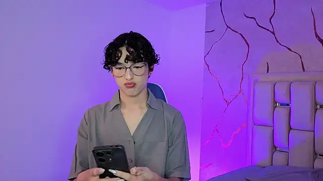 SthepanodiMonaco online show from 03.10.26