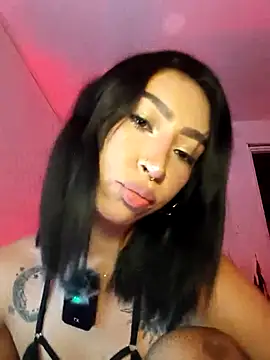 Snapshot of Ounla_Sweet chatting on 03.10.26 Ounla Sweet online show from 03.10.26