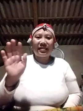 Snapshot of LeoPet2x chatting on 12.15.25 LeoPet2x online show from 12.15.25