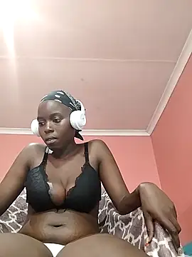 Snapshot of BlackJuicy_01 chatting on 12.15.25 BlackJuicy 01 online show from 12.15.25