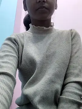 Snapshot of Isha_Liha chatting on 12.14.25 Isha Liha online show from 12.14.25