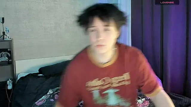 Snapshot of miya_meow_miku chatting on 12.17.25 miya meow miku online show from 12.17.25