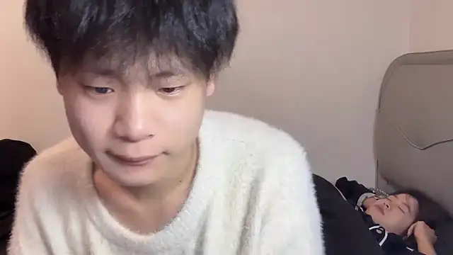 Snapshot of xiaohui660 chatting on 12.17.25 xiaohui660 online show from 12.17.25