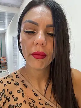 Snapshot of SofhiaTaylor chatting on 12.15.25 SofhiaTaylor online show from 12.15.25