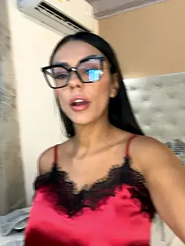 SofhiaTaylor online show from 01.09.26