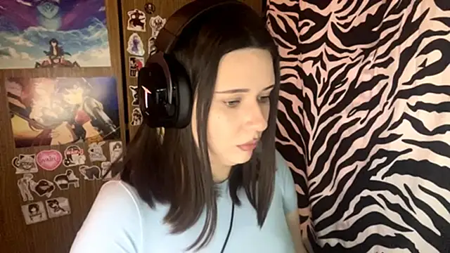 Snapshot of AngeliqueSulima chatting on 12.05.25 AngeliqueSulima online show from 12.05.25