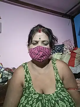 Snapshot of me-pari-hu chatting on 06.10.26 me-pari-hu online show from 06.10.26