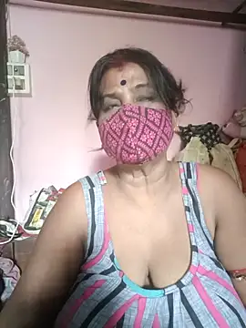 Snapshot of me-pari-hu chatting on 06.14.26 me-pari-hu online show from 06.14.26