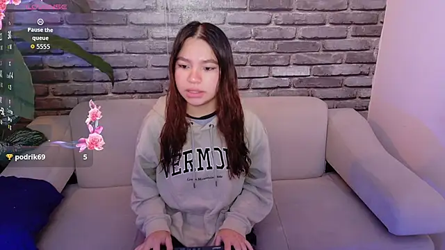 Snapshot of laurent_scott chatting on 12.14.25 laurent scott online show from 12.14.25