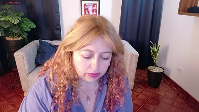 MilfArlet online show from 01.15.26