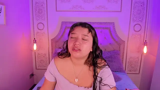 Snapshot of honny_blaice chatting on 12.18.25 honny blaice online show from 12.18.25