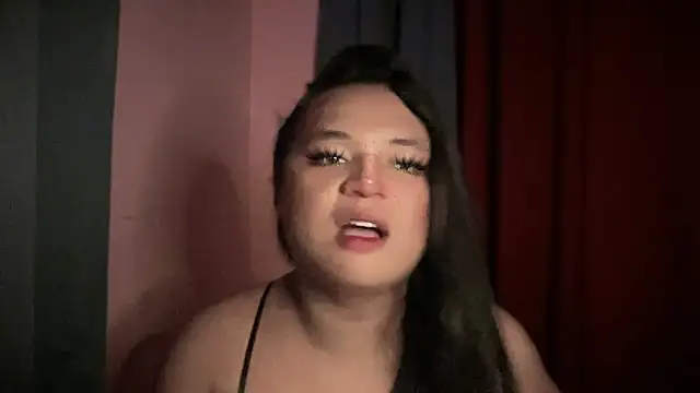 Snapshot of lovinglyours_joanna chatting on 12.04.25 lovinglyours joanna online show from 12.04.25