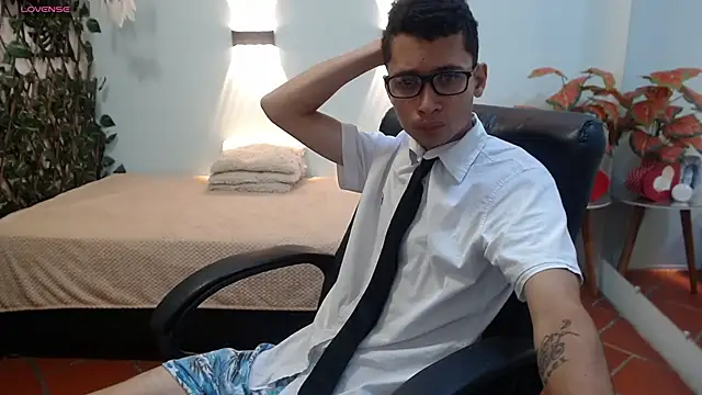 Snapshot of LucassSmith11 chatting on 12.03.25 LucassSmith11 online show from 12.03.25