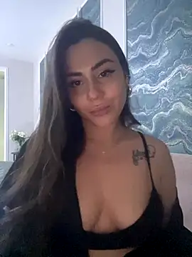 Snapshot of SusunnyGirl chatting on 12.04.25 SusunnyGirl online show from 12.04.25