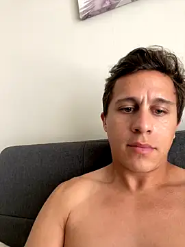 Snapshot of Emanueldickarg chatting on 12.01.25 Emanueldickarg online show from 12.01.25