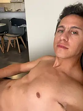 Snapshot of Emanueldickarg chatting on 12.02.25 Emanueldickarg online show from 12.02.25