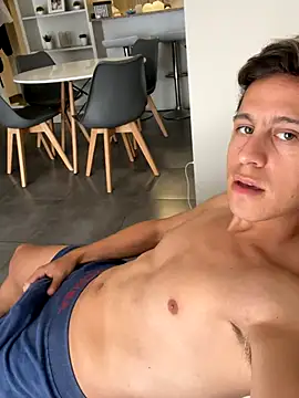 Snapshot of Emanueldickarg chatting on 12.03.25 Emanueldickarg online show from 12.03.25