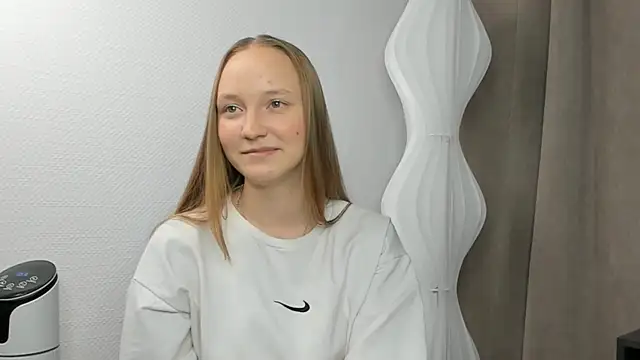 Snapshot of BibiStapler chatting on 11.29.25 BibiStapler online show from 11.29.25