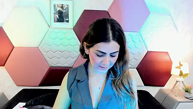 AriaRous online show from 04.29.26
