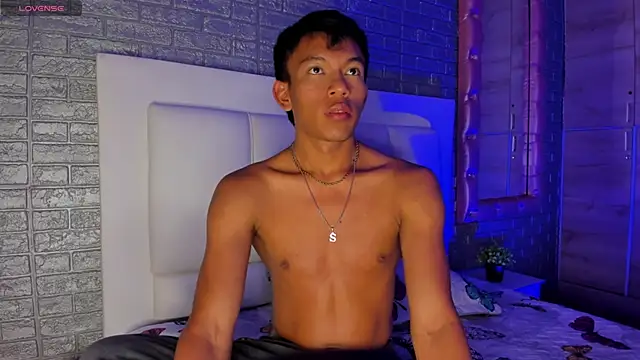 santinaughty online show from 01.10.26