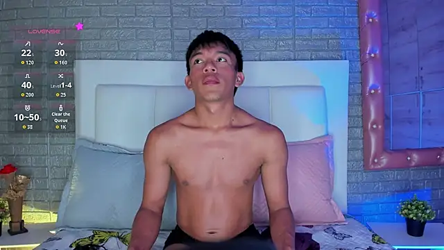 santinaughty online show from 01.11.26