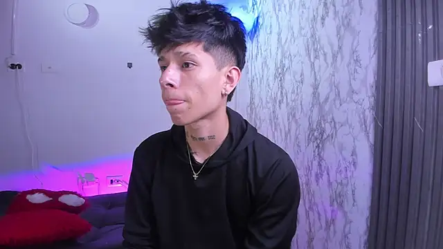 Snapshot of Jake_beach_ chatting on 12.03.25 Jake beach online show from 12.03.25