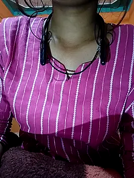 Snapshot of Rukmadi_hot chatting on 12.20.25 Rukmadi hot online show from 12.20.25