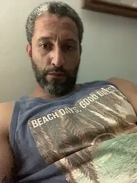 Snapshot of Calientesensible chatting on 02.01.26 Calientesensible online show from 02.01.26