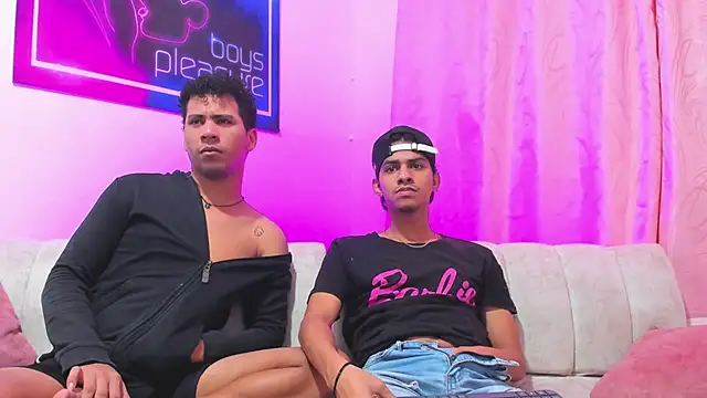 Snapshot of Peter_boys_1 chatting on 12.16.25 Peter boys 1 online show from 12.16.25