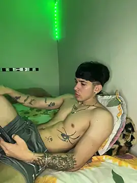 Snapshot of wil_hot chatting on 11.29.25 wil hot online show from 11.29.25