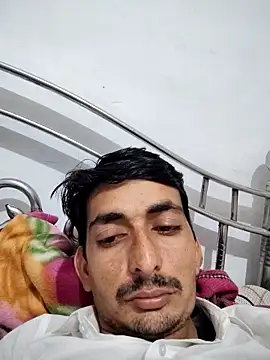 Snapshot of TwinklyBasket897 chatting on 12.04.25 TwinklyBasket897 online show from 12.04.25