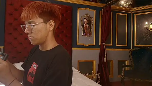 Snapshot of isaac_grimm chatting on 12.16.25 isaac grimm online show from 12.16.25