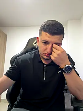 Snapshot of Liam_jones10 chatting on 12.14.25 Liam jones10 online show from 12.14.25