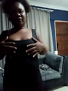 Snapshot of VanityXX chatting on 12.16.25 VanityXX online show from 12.16.25