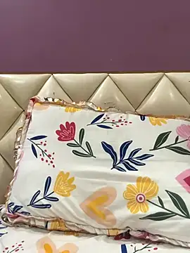 maya00mayaa online show from 12.20.25