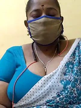 Snapshot of Thanmaya22 chatting on 12.01.25 Thanmaya22 online show from 12.01.25