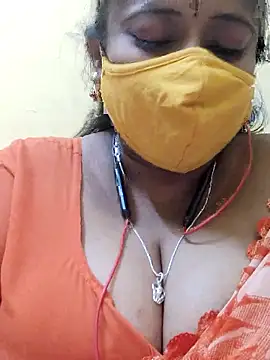 Snapshot of Thanmaya22 chatting on 12.17.25 Thanmaya22 online show from 12.17.25