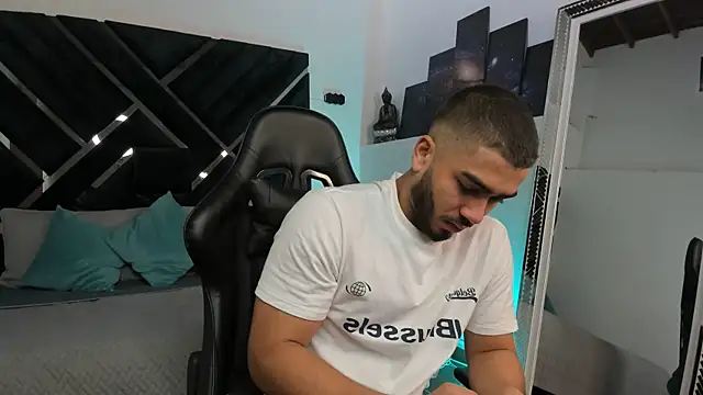 Franco banderas online show from 01.07.26