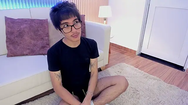 Snapshot of Antonio_rowan chatting on 12.15.25 Antonio rowan online show from 12.15.25