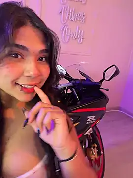 Snapshot of Mylarossi chatting on 05.24.26 Mylarossi online show from 05.24.26