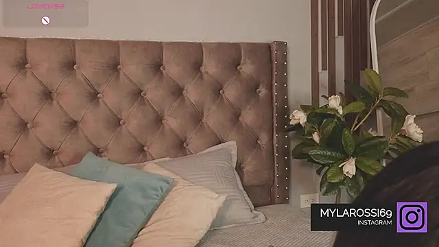 Snapshot of Mylarossi chatting on 06.19.26 Mylarossi online show from 06.19.26