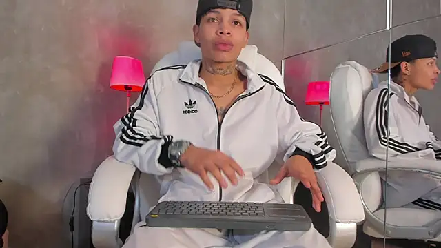 Renzo Dogan online show from 12.02.25