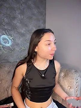 Snapshot of Mia_Luxor chatting on 07.17.26 Mia Luxor online show from 07.17.26