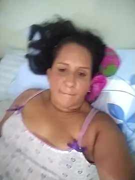 Snapshot of NenaCarters chatting on 12.04.25 NenaCarters online show from 12.04.25