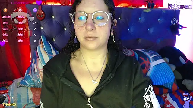 Snapshot of nahomymonx chatting on 12.15.25 nahomymonx online show from 12.15.25